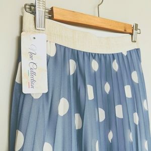 NWT Midi Polka Dot Pleated Skirt Size Small